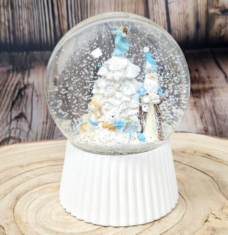 Schneekugel Weihnachtsmann mit Spieluhr, blau silber  auf weiß geriffelt - 120 mm Durchmesser
