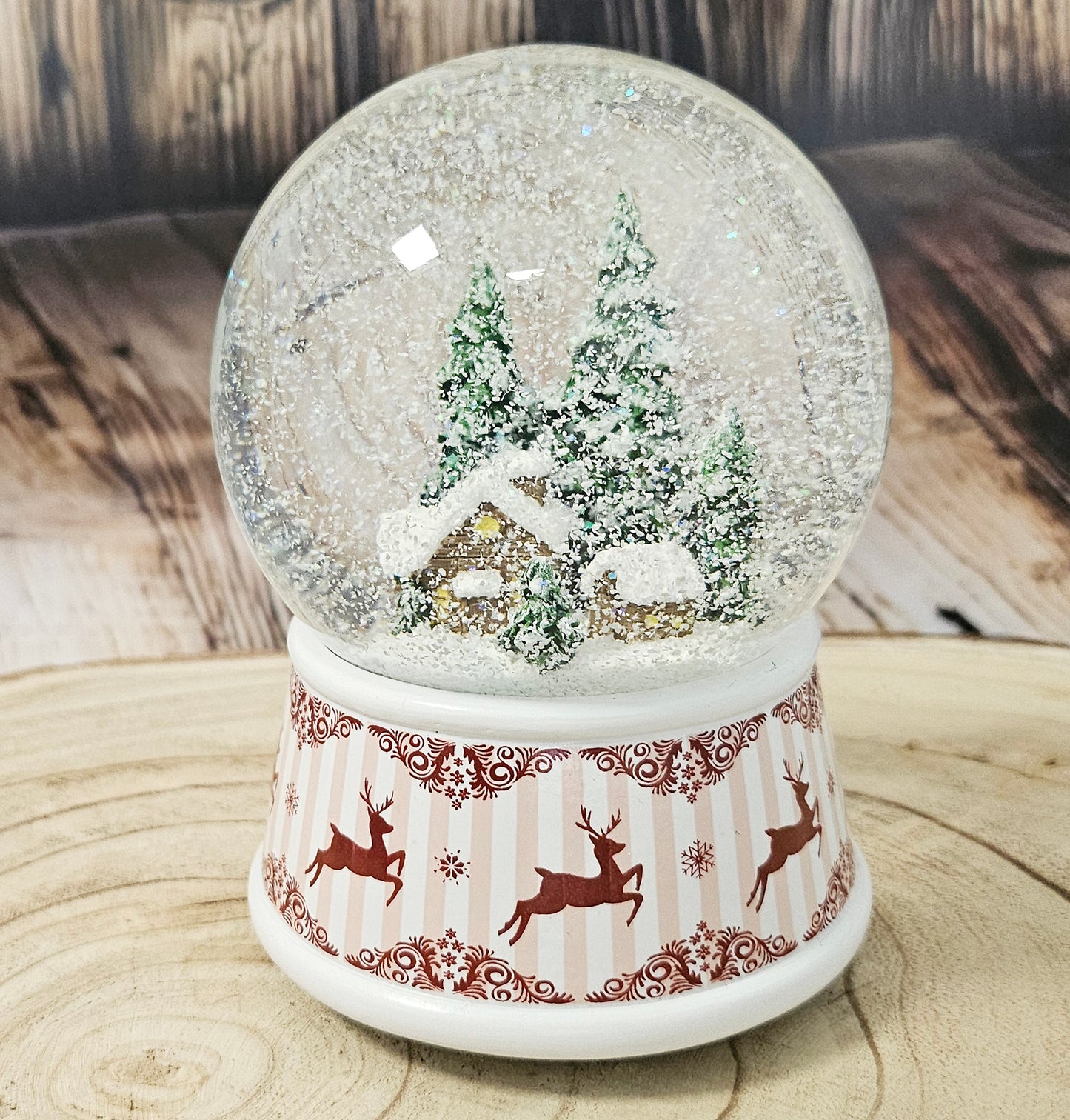 Nostalgische Schneekugel Berghütte Hüttenzauber 100 mm Durchmesser mit Spieluhr