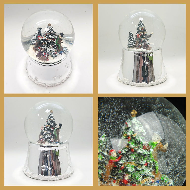 Nostalgische Schneekugel Christbaum schmücken auf silber glänzend mit Schneeflocken 100 mm Durchmesser mit Spieluhr - Schneekugelhaus